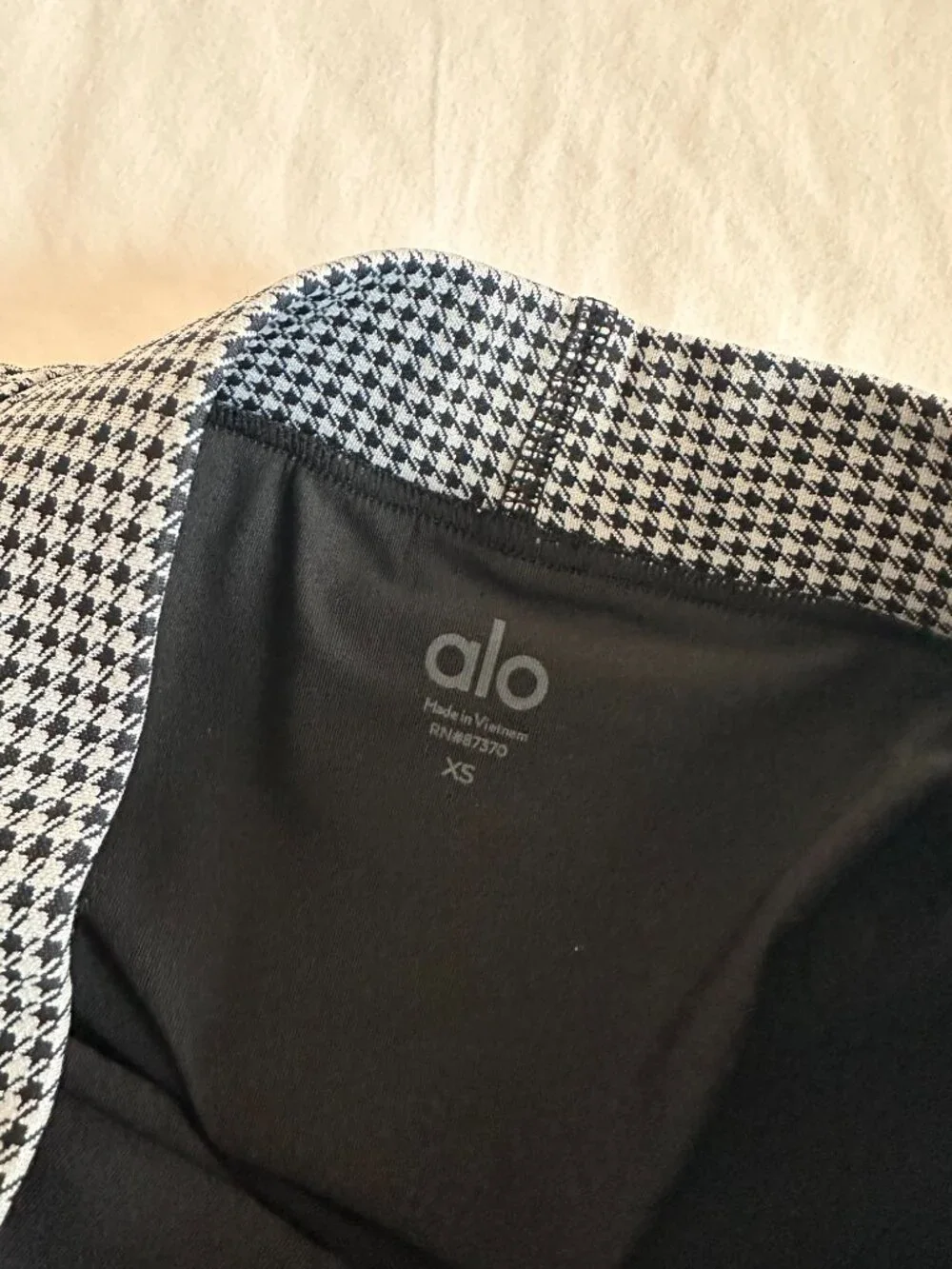 ALO Yoga | Micro Houndstooth Bra Top & Tennis Skirt 2 Piece Set